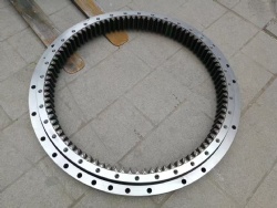 ExcavatorRD101-19113 K040 Slew Circle Kubota Rotary Gear